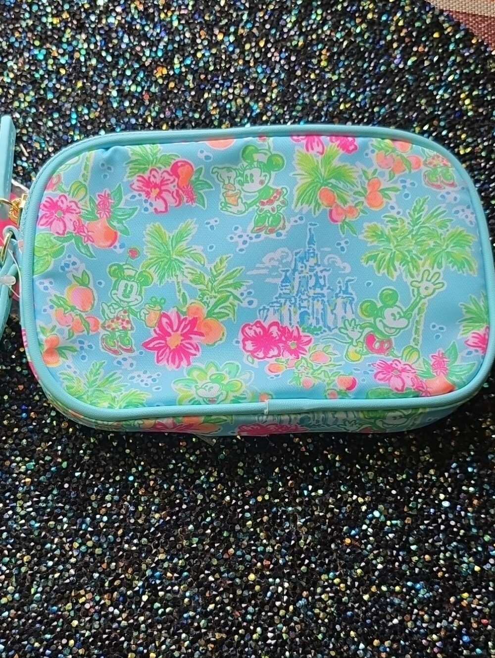 NWT Lilly Pulitzer Disney Wristlet Lilly Loves Disney Mickey Minnie